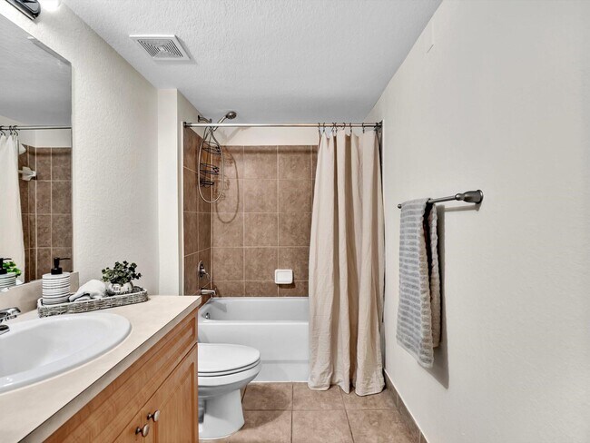 Building Photo - 6768 Heritage Grande