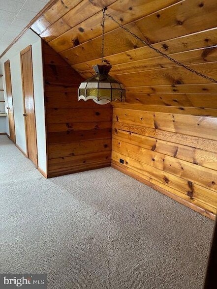 Building Photo - 6324 Roosevelt Ave