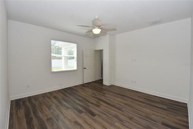 Building Photo - 1 Ziegler Pl