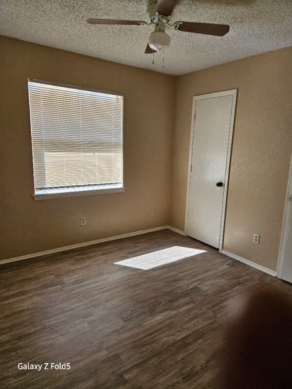 Building Photo - 2403 Ventura Dr