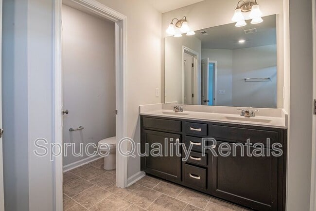 Building Photo - 1049 Gentle Reed Dr