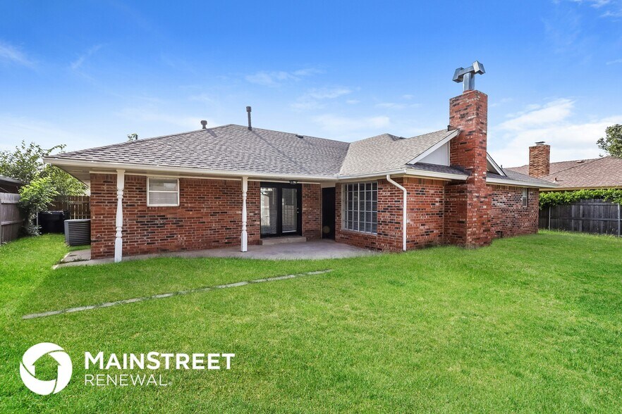 Building Photo - 12112 Sylvester Dr