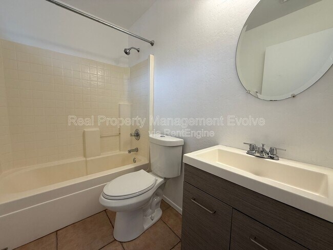 Building Photo - 11915 W Rosewood Dr