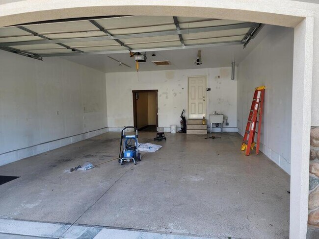 Building Photo - 1273 N 500 W