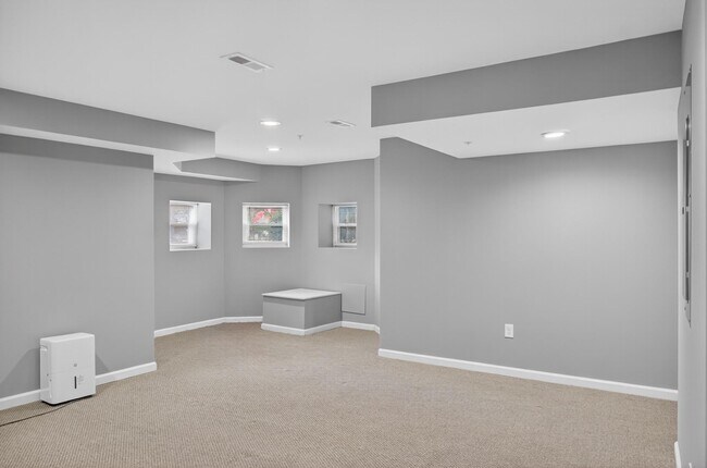 Building Photo - 2917 13th St NW