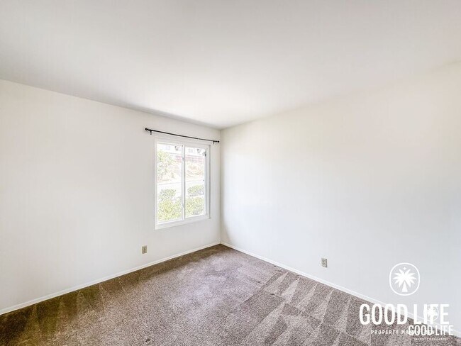 Building Photo - 6747 Parkside Ave