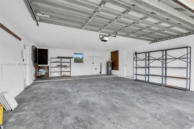 Building Photo - 644 Bonita Ct