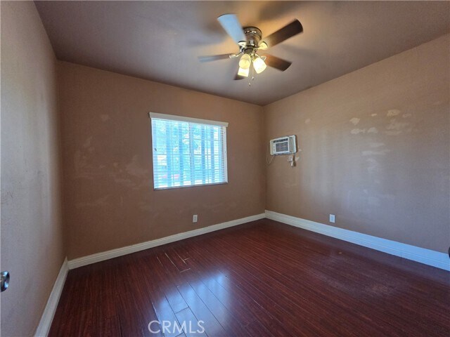 Building Photo - 1176 N Park Ave