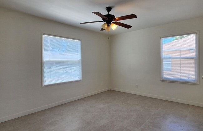 Building Photo - Just Remodeled 3BD, 1BA Riverside near 91 Fwy