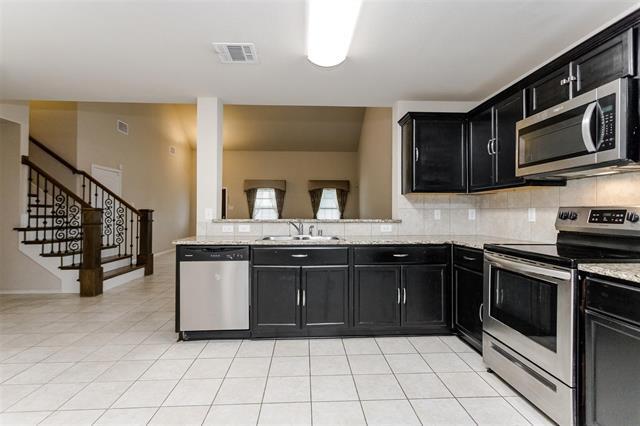 Building Photo - 1035 Sadie St