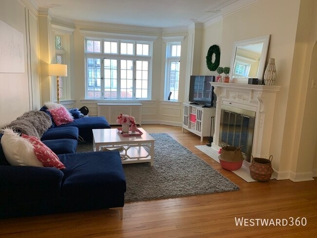 Building Photo - 507 W Aldine-2B