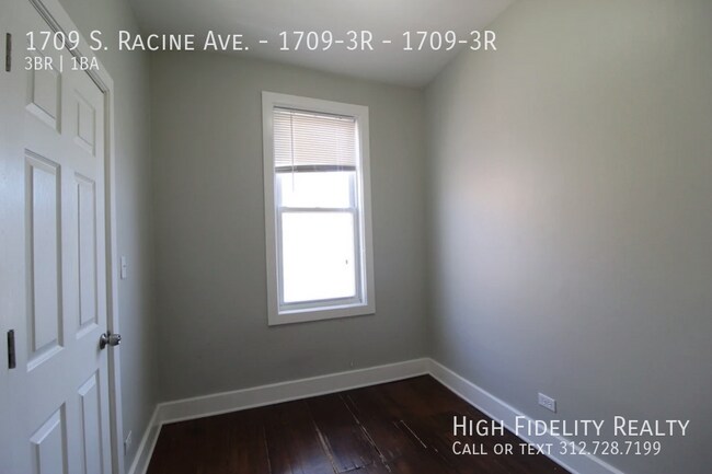 Building Photo - 1709 S Racine Ave