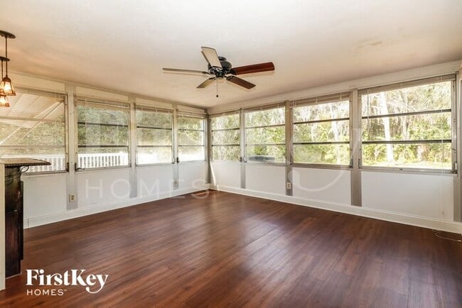 Building Photo - 4125 Woodsville Dr