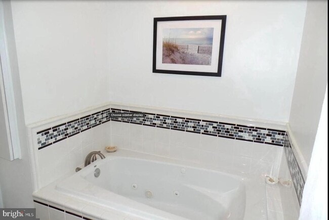 Building Photo - 1821 Pimmit Dr