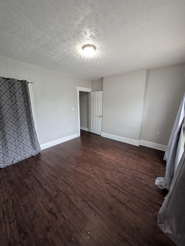 Primary Bedroom 2 - 816 Wager St