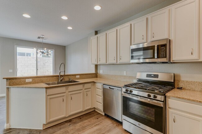 Building Photo - 8356 Creek Canyon Ave