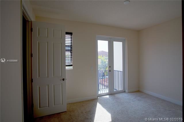 Building Photo - 6918 Long Pine Cir