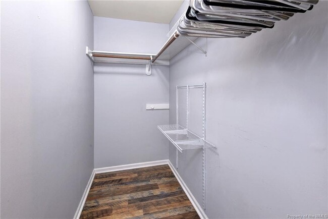 Building Photo - 5930 Farmers Dr