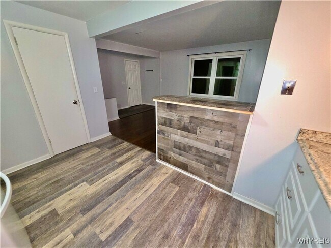 Building Photo - 35 Park Ave