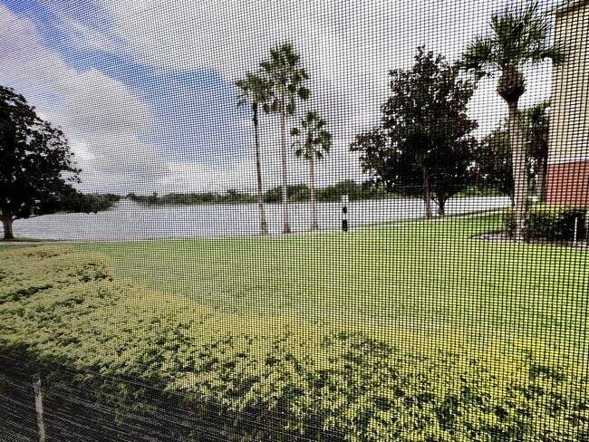 Building Photo - 1969 Summer Club Dr