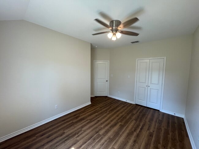Building Photo - 4073 County Rd 152 W