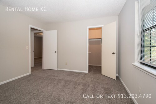 Building Photo - 7434 Santa Fe Dr