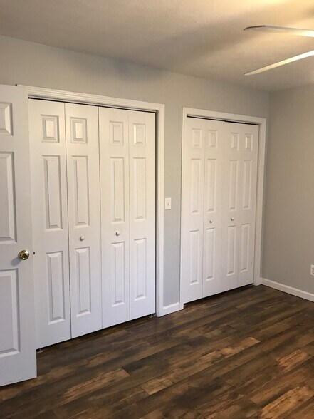 2 bedroom closet - 320 Chilhowee School Rd