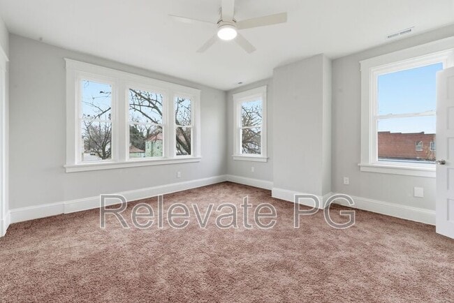 Building Photo - 3100 1st Ave