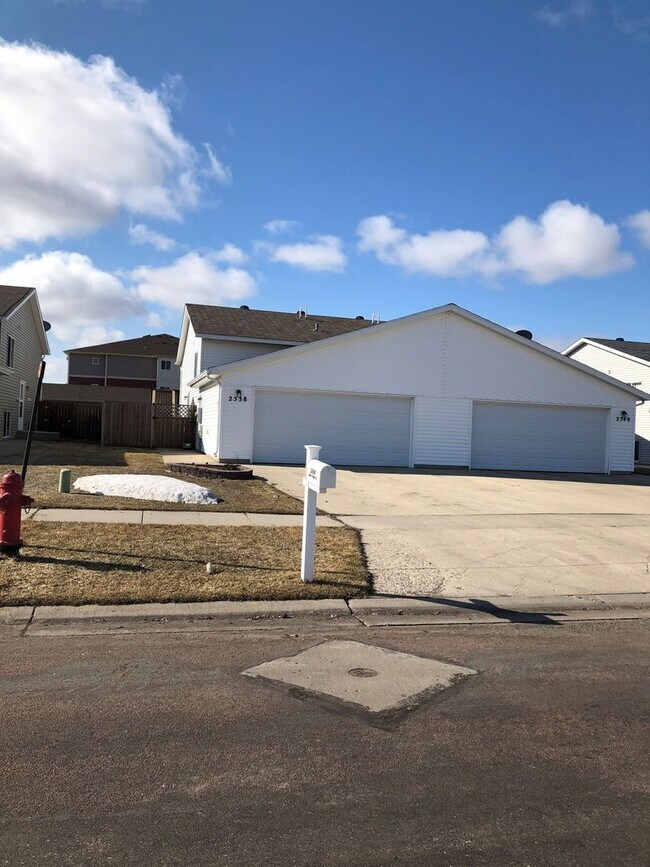 Primary Photo - Amber Valley Court Townhome