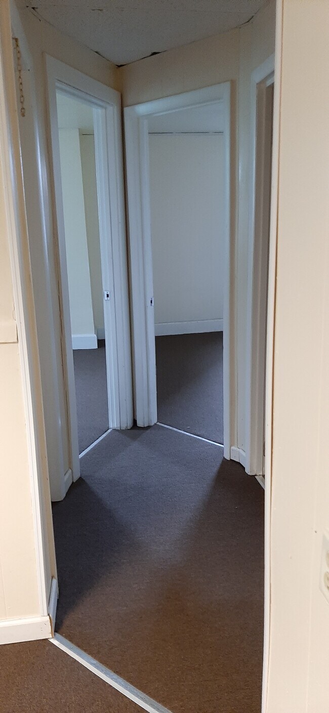Hall - 1906 5th Ave