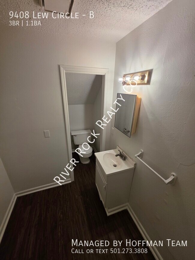 Building Photo - 9408 Lew Cir