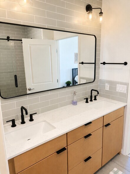 Building Photo - 5046 Mosaic Ct