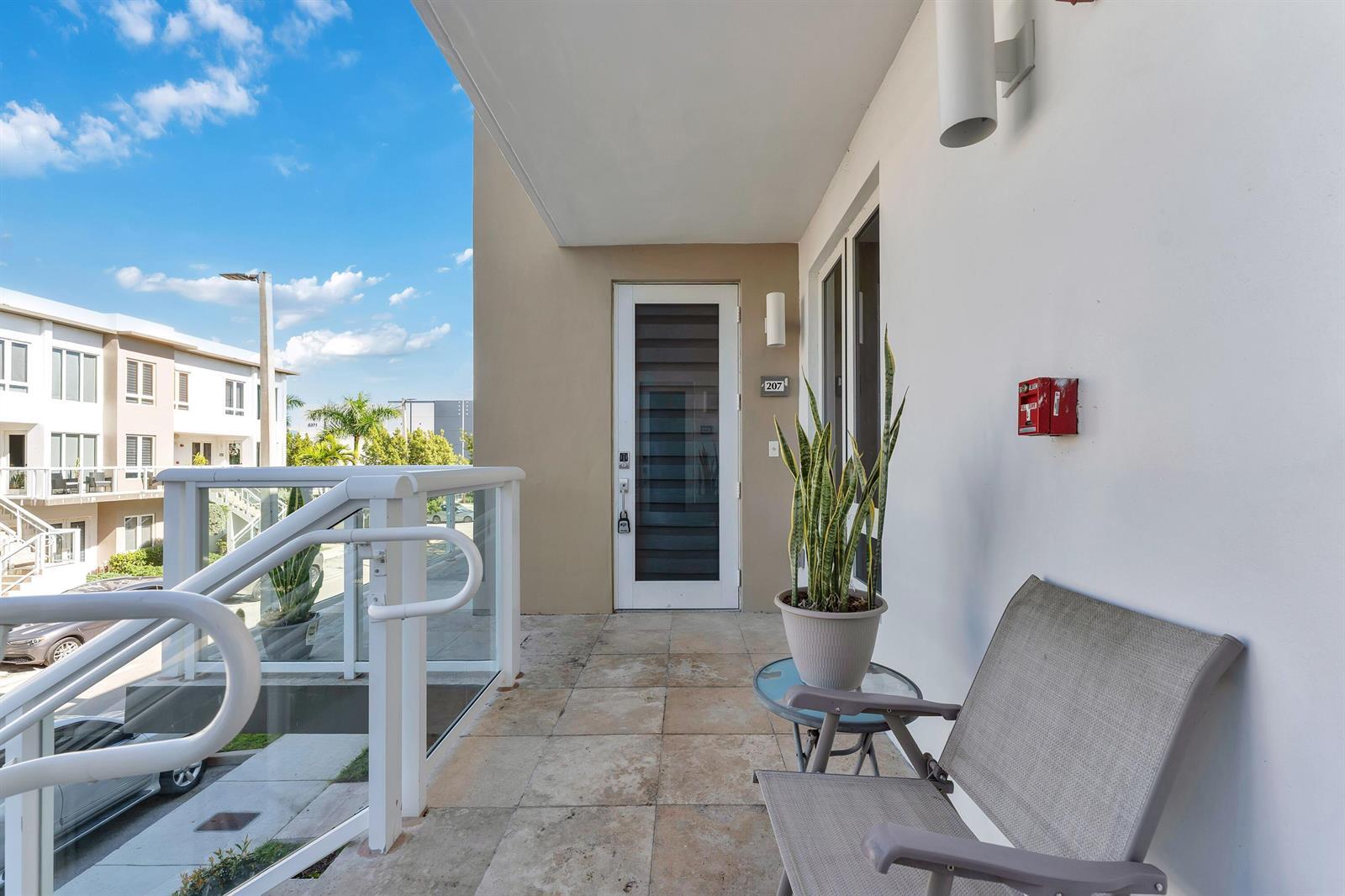 Building Photo - 10220 NW 63rd Ter