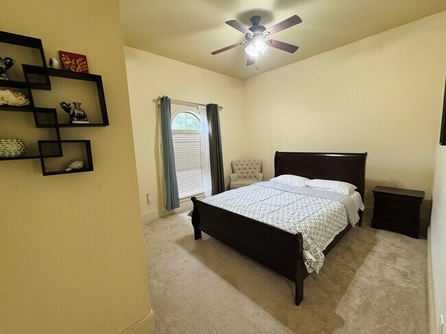 Building Photo - 2678 Bluff Ct