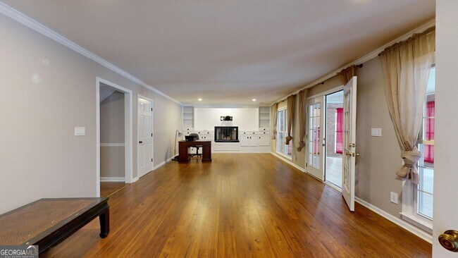 Building Photo - 1531 Dartmouth Ct