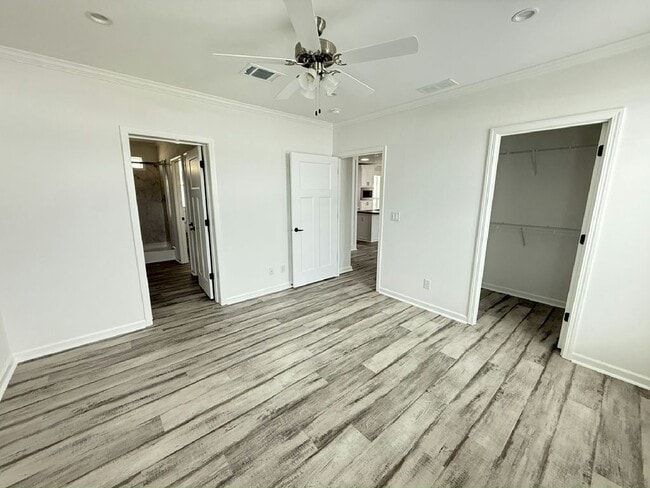 Building Photo - 3528 Vine Trl