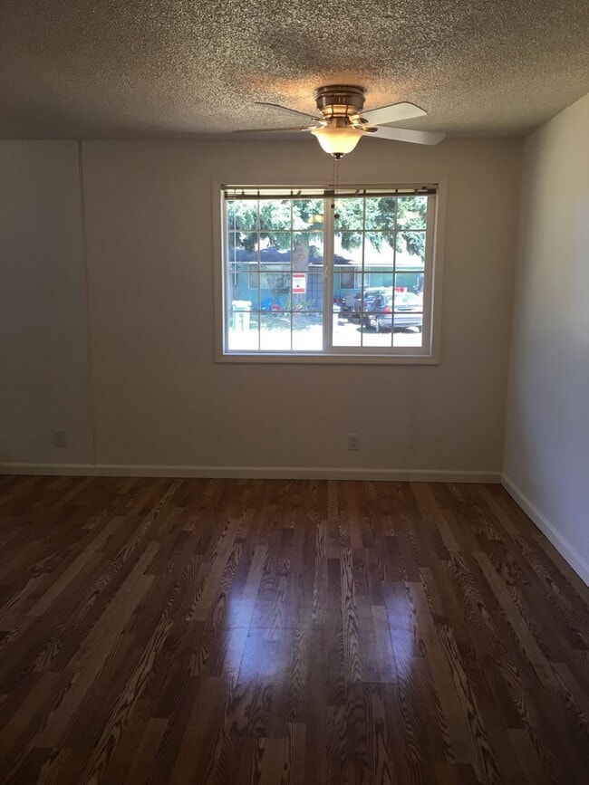 Building Photo - frna02