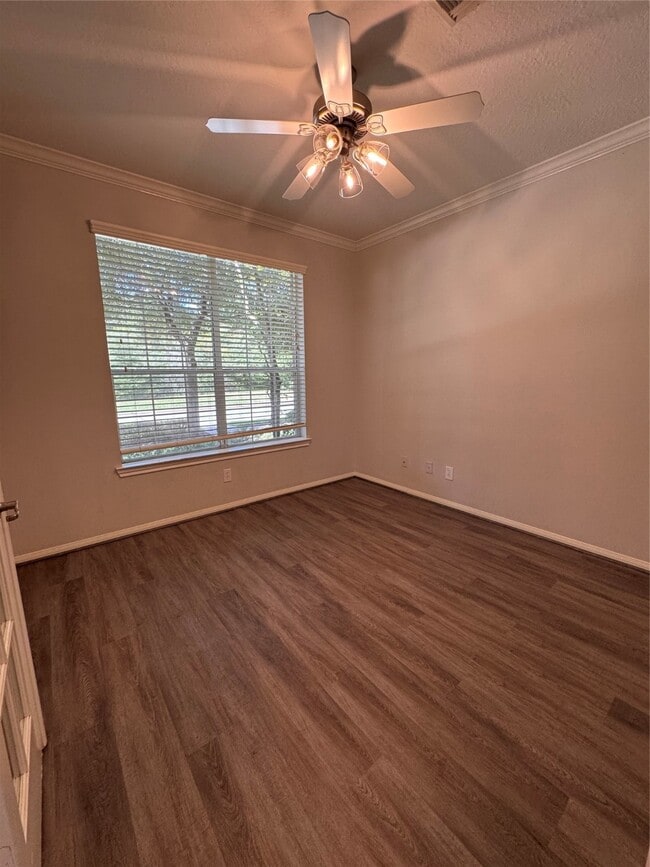 Building Photo - 137 E Montfair Blvd
