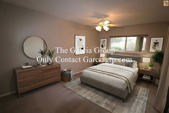 Building Photo - 2393 SW Park Pl