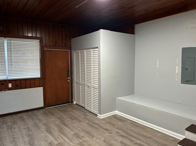 Building Photo - 6420 New Kings Rd