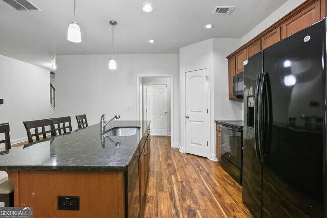 Building Photo - 206 Britt Dr