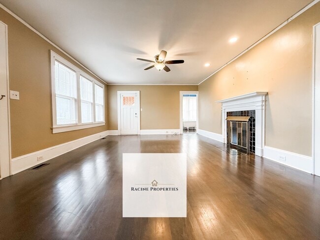 Building Photo - Charming Three Bedroom Home in Inman, SC