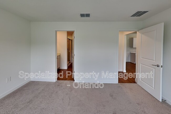 Building Photo - 4838 NW 16th Ln