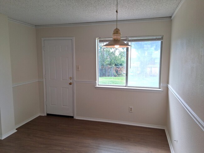 Building Photo - 5002 Morning Glen Ln
