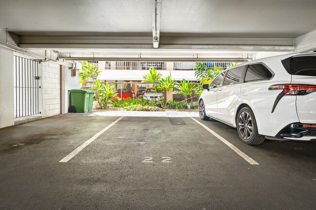 Building Photo - Ala Wai Townhome #1002