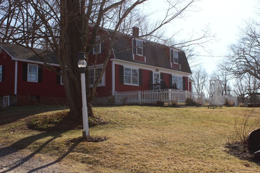 Building Photo - 6 Patten's Ln