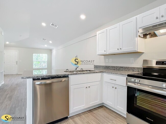 Building Photo - 3090 E Odier St