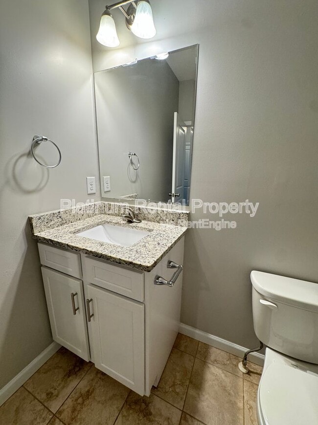 Building Photo - 1733 Brookside Lay Cir