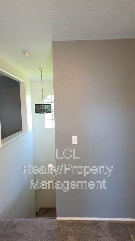 Building Photo - 33361 Gisborne St