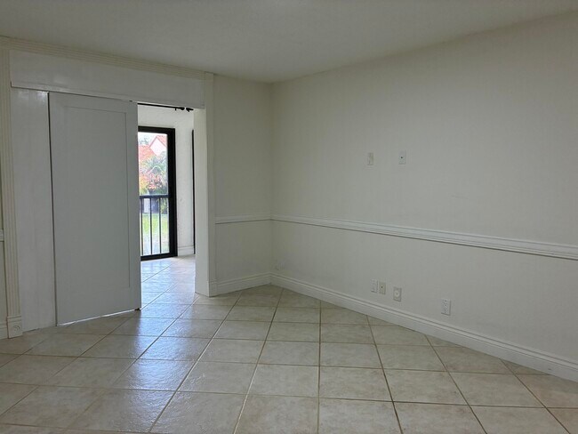 Building Photo - 7895 La Mirada Dr